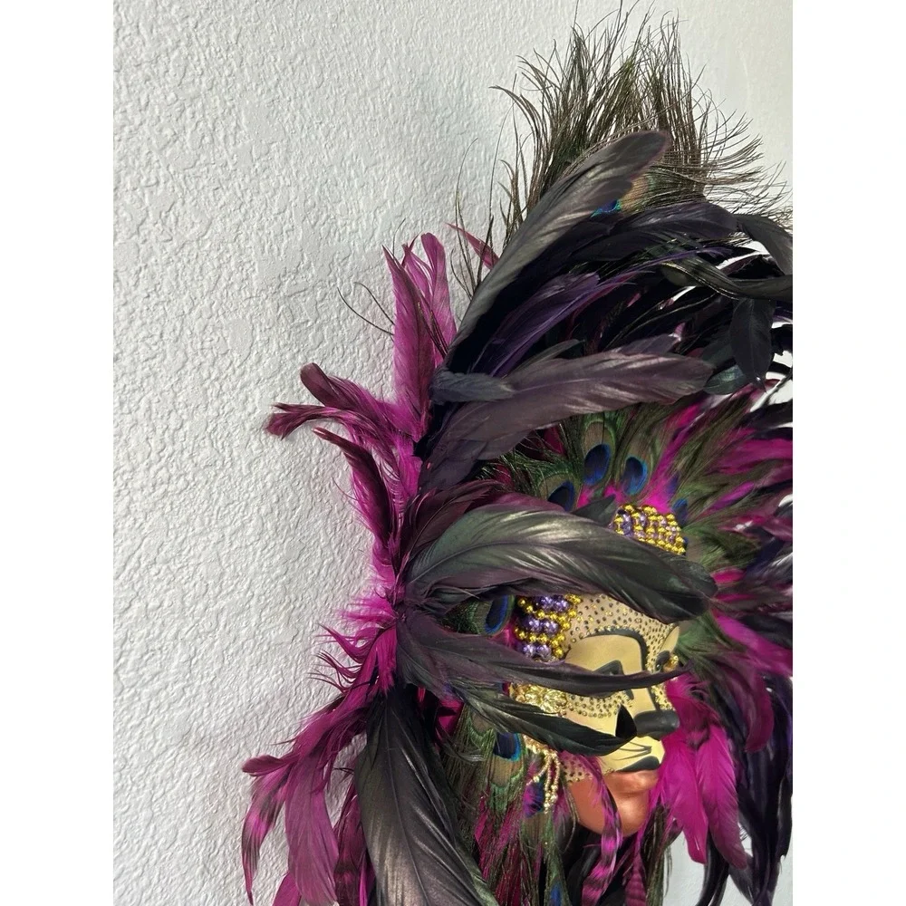Mardi GrasMask Made Shop Pink, Black With‎ Peacock Feathers Beads Porcelain Face